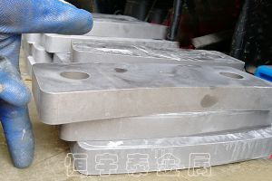 鐵板激光切割加工價(jià)格，批量訂單打折加工【恒宇泰金屬】