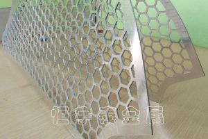 在激光切割種不同材質的切割厚度是否一樣