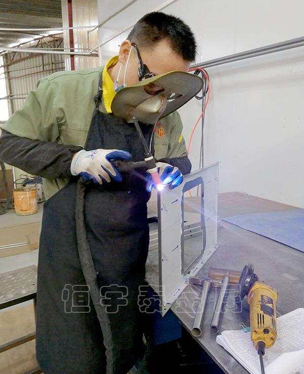 焊接加工 鈑金加工中下料和焊接工藝有哪些分類